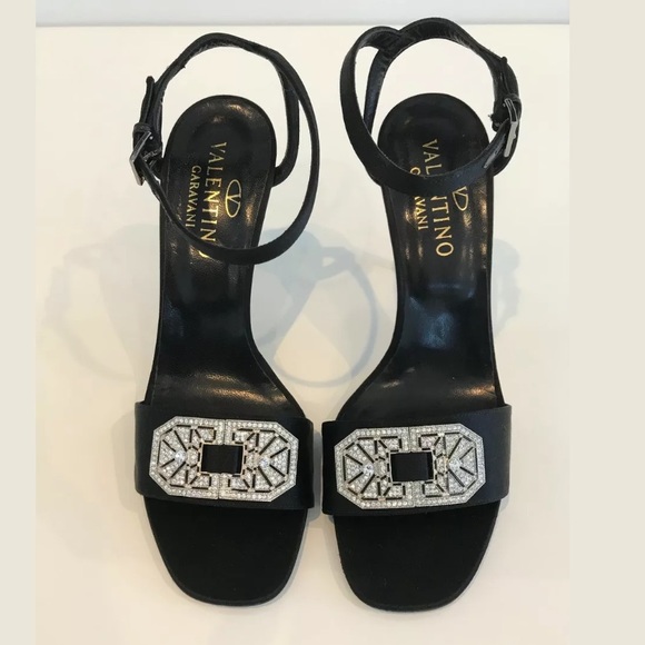 VALENTINO GARAVANI BLACK SATIN CRYSTAL ART DECO SANDALS SIZE IT 38 / US 8 - Picture 12 of 16